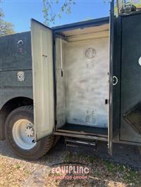 2010 Freightliner M2 106