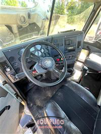 2012 Mack CXU