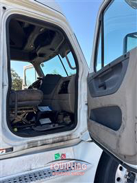 2014 Freightliner CASCADIA
