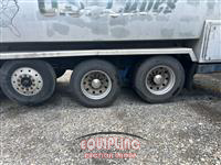 2001 Kenworth T800
