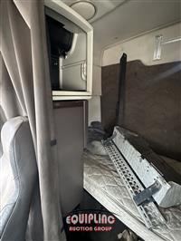 2013 Volvo VNL