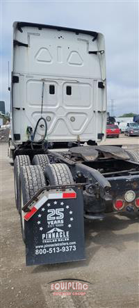 2016 Freightliner CASCADIA