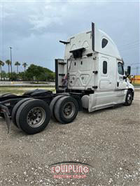2017 Freightliner CASCADIA