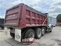 2014 Mack GU713
