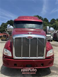 2017 Peterbilt 587