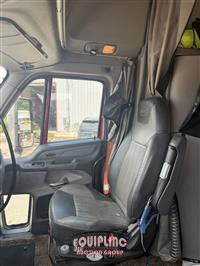 2017 Peterbilt 587
