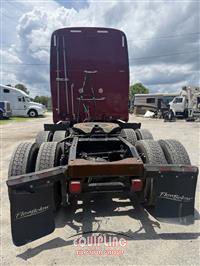 2017 Peterbilt 587