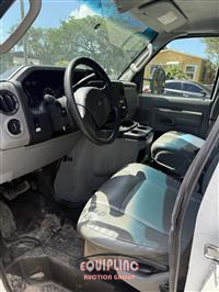 2015 Ford E350