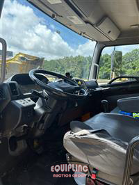 2017 Hino 268