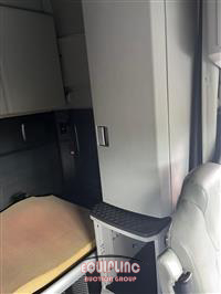2023 Kenworth T680