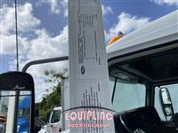 2013 Mack CXU613 SLEEPER 