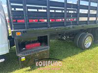 2017 Ford F450 STAKE BED