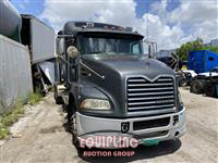 2015 Mack CXU613 SLEEPER 