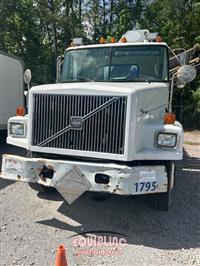 2000 Volvo WG64