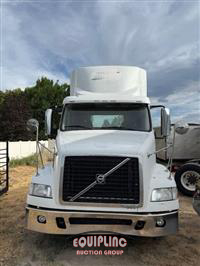 2017 VOLVO TRUCK VNM