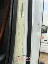 2013 VOLVO TRUCK VNM