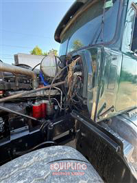 2000 Mack RD688