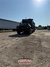 2000 Mack RD688