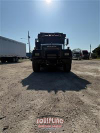 2000 Mack RD688