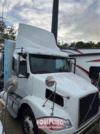 2014 VOLVO TRUCK VNM