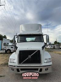 2017 VOLVO TRUCK VNM
