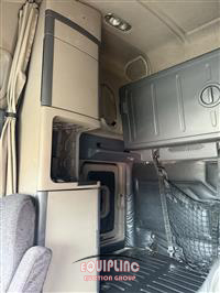 2014 Freightliner CASCADIA