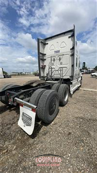2017 Freightliner CASCADIA 126