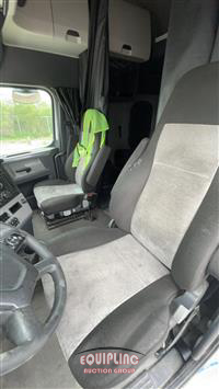 2021 Freightliner CASCADIA 126