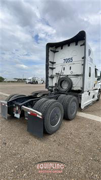 2021 Freightliner CASCADIA 126