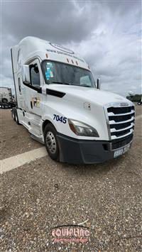 2020 Freightliner CASCADIA 126