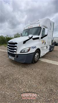 2020 Freightliner CASCADIA 126