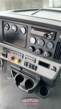 2020 Freightliner CASCADIA 126