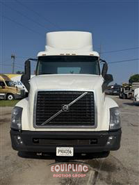 2016 Volvo VNL300