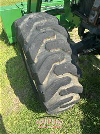 2011 John Deere 5205