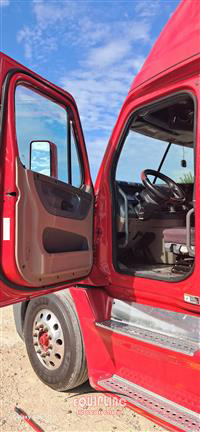 2017 Freightliner CASCADIA