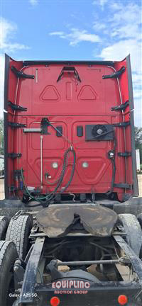 2017 Freightliner CASCADIA