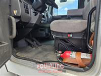 2019 Peterbilt 348