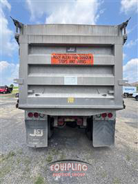 2016 Mack GRANITE GU713