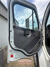 2014 Freightliner M2