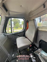 2014 Freightliner M2