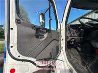 2016 Freightliner M2