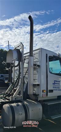 2015 Volvo VNL