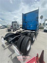 2020 Freightliner CASCADIA