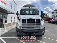 2015 Freightliner CASCADIA DAY CAB