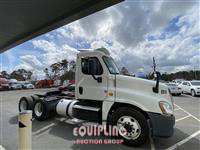 2015 Freightliner CASCADIA DAY CAB