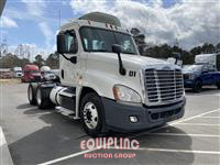 2015 Freightliner CASCADIA DAY CAB