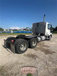 2018 VOLVO TRUCK VNL