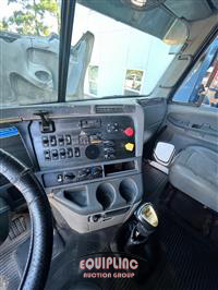 2007 Freightliner Columbia