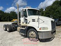 2015 Mack CXU (Pinnacle)