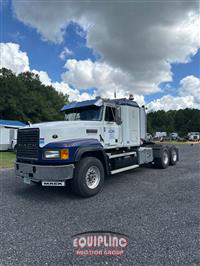 1999 Mack CL713